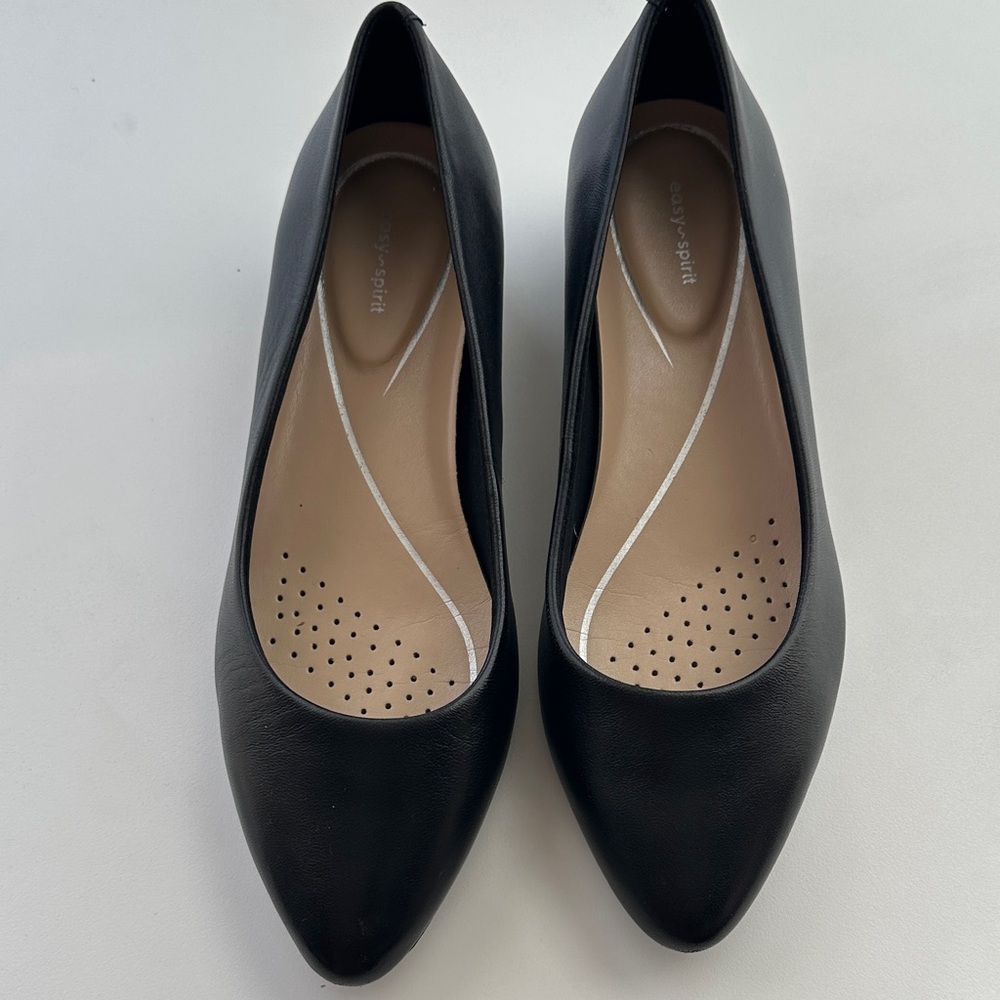 Easy Spirit Classic Black Heels